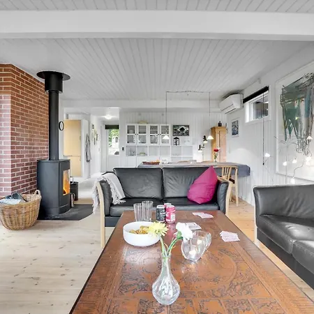 Stunning In With Kitchen *