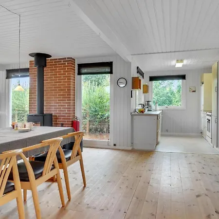 Stunning In With Kitchen Holiday home