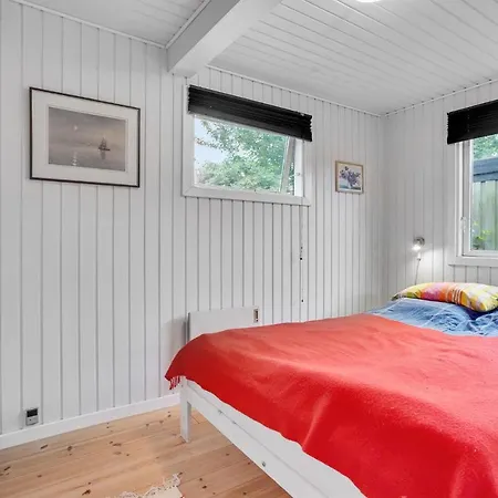 Stunning In With Kitchen Assens