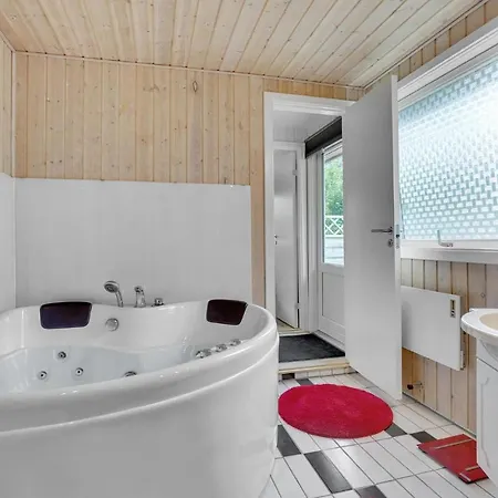 Hébergement de vacances Stunning In With Kitchen Assens